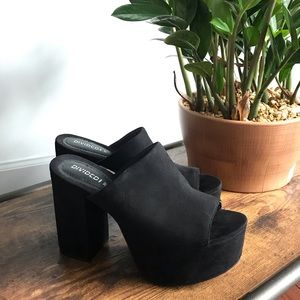 NWOT H&M Black Suede Block Heels